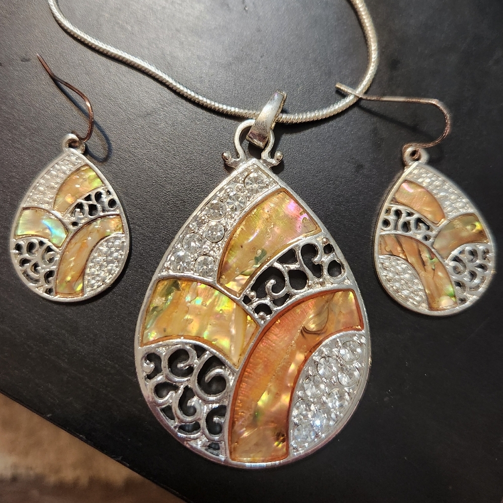 Earring and Necklace set